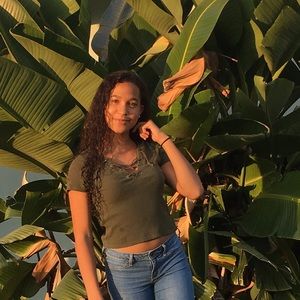 Meet your Posher, Adreona